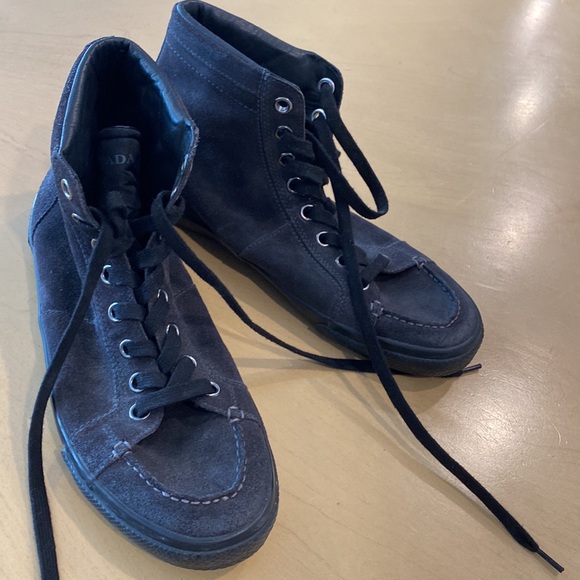 Mens Prada sz 7 black suede high top shoes - Picture 3 of 3